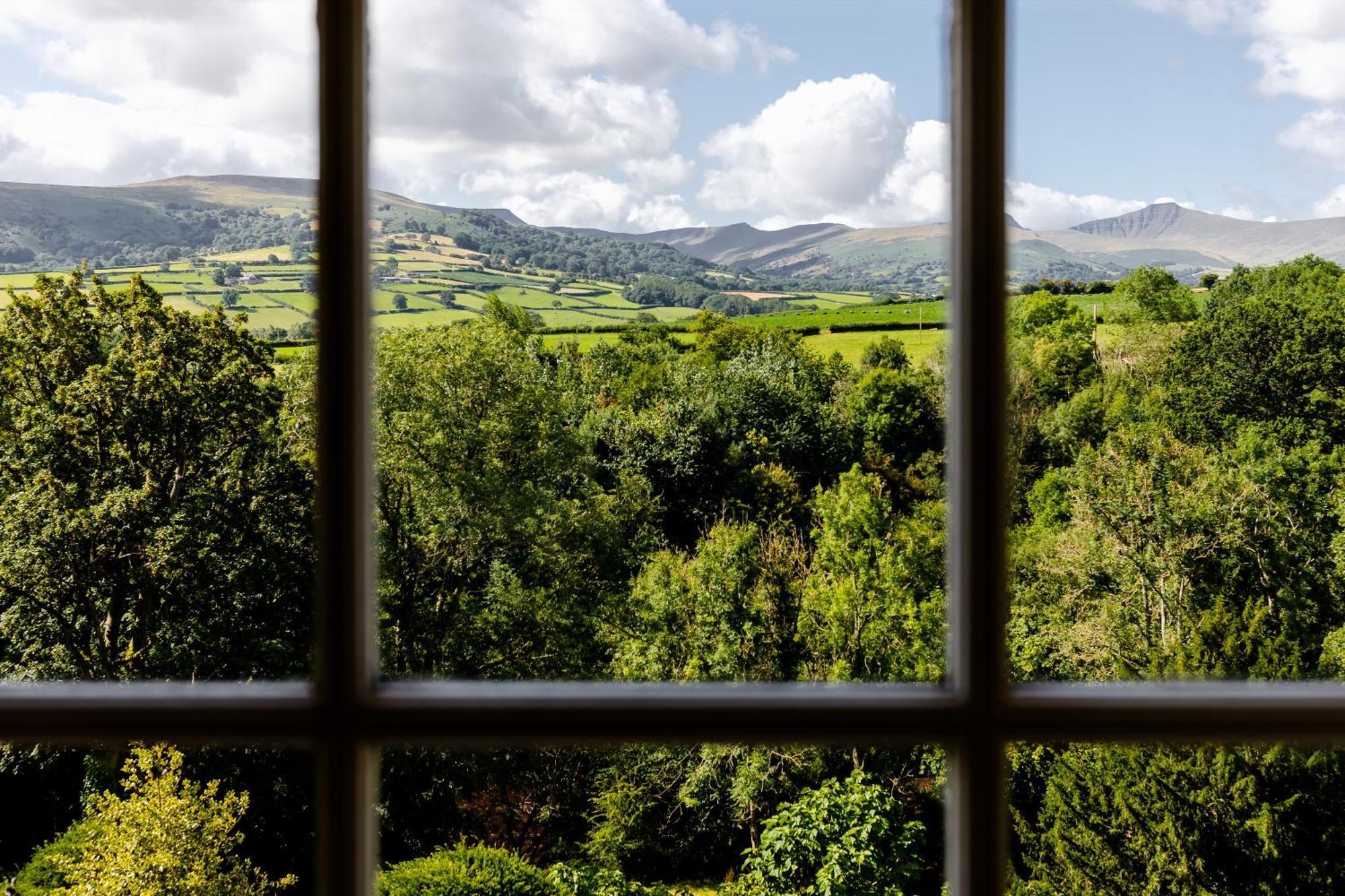 Peterstone Court Country House Restaurant & Spa Brecon Esterno foto