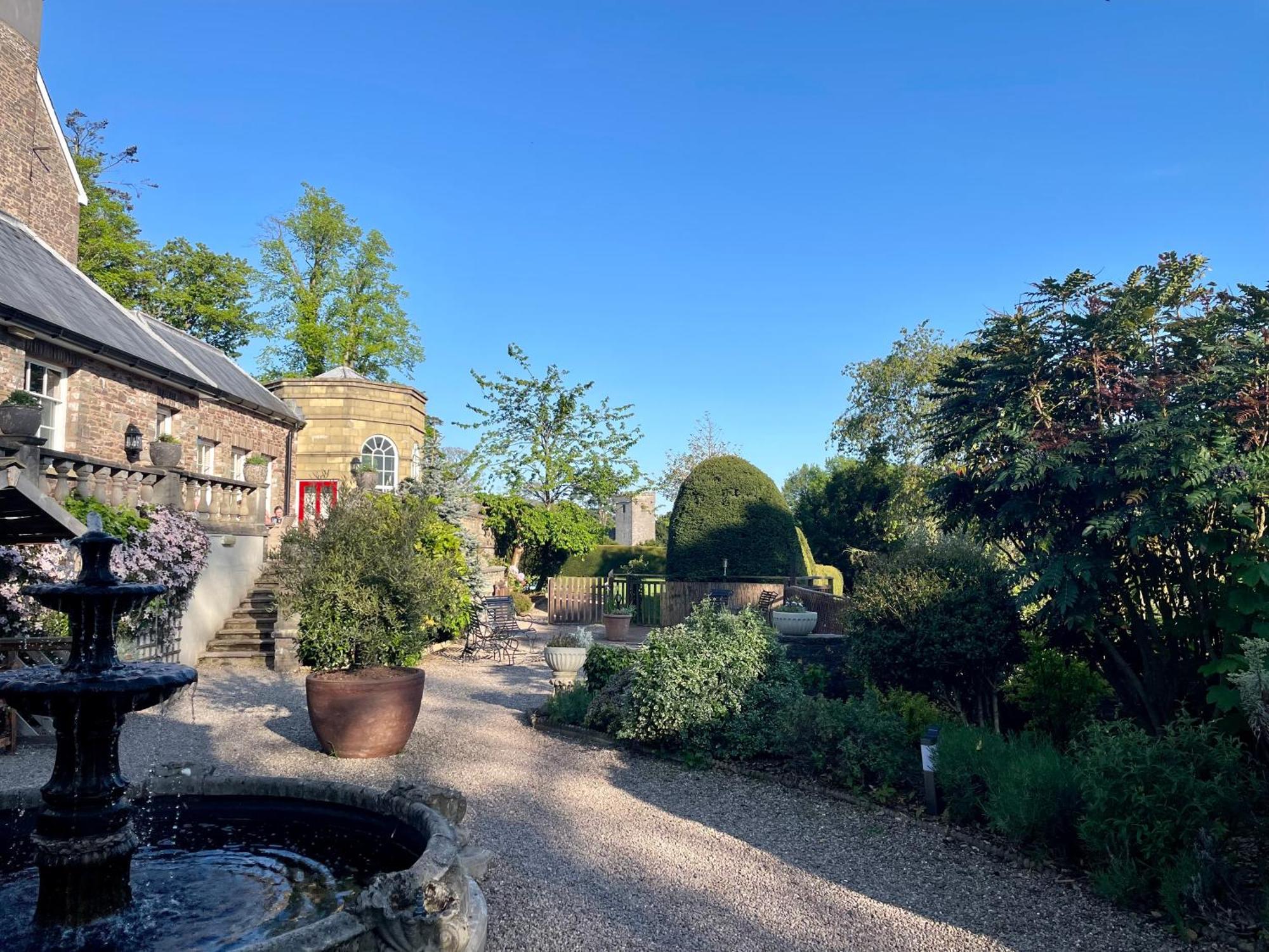 Peterstone Court Country House Restaurant & Spa Brecon Esterno foto